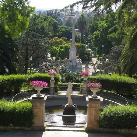 Oda ve Kahvaltı San Lorenzo 4*