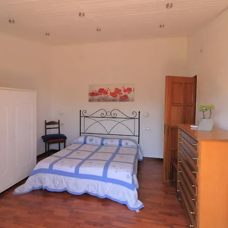 San Lorenzo Nocleg ze śniadaniem 4*